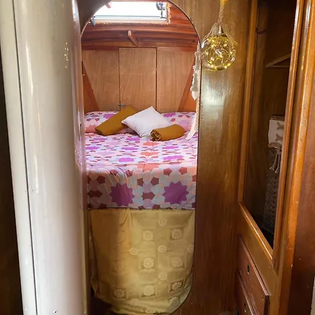 Mas 船屋 萨莱诺